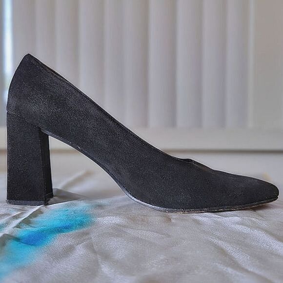 Vtg Stuart Weitzman black suede block heel square toe pumps - Picture 10 of 13